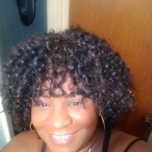 Meet your Posher, Rosalyn